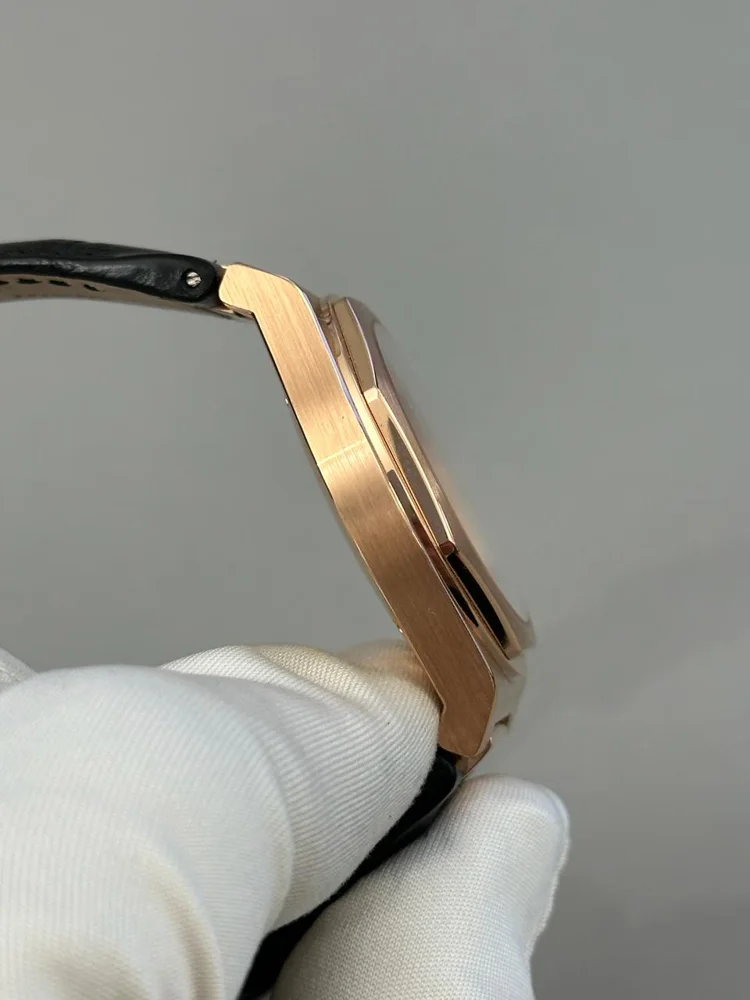 Girard Perregaux Laureato box and papers